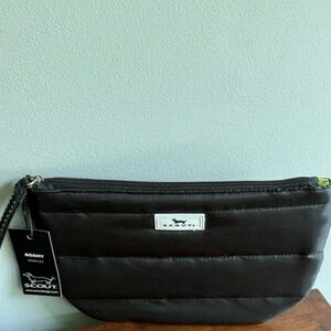Scout Roamy Wristlet Black Puffer